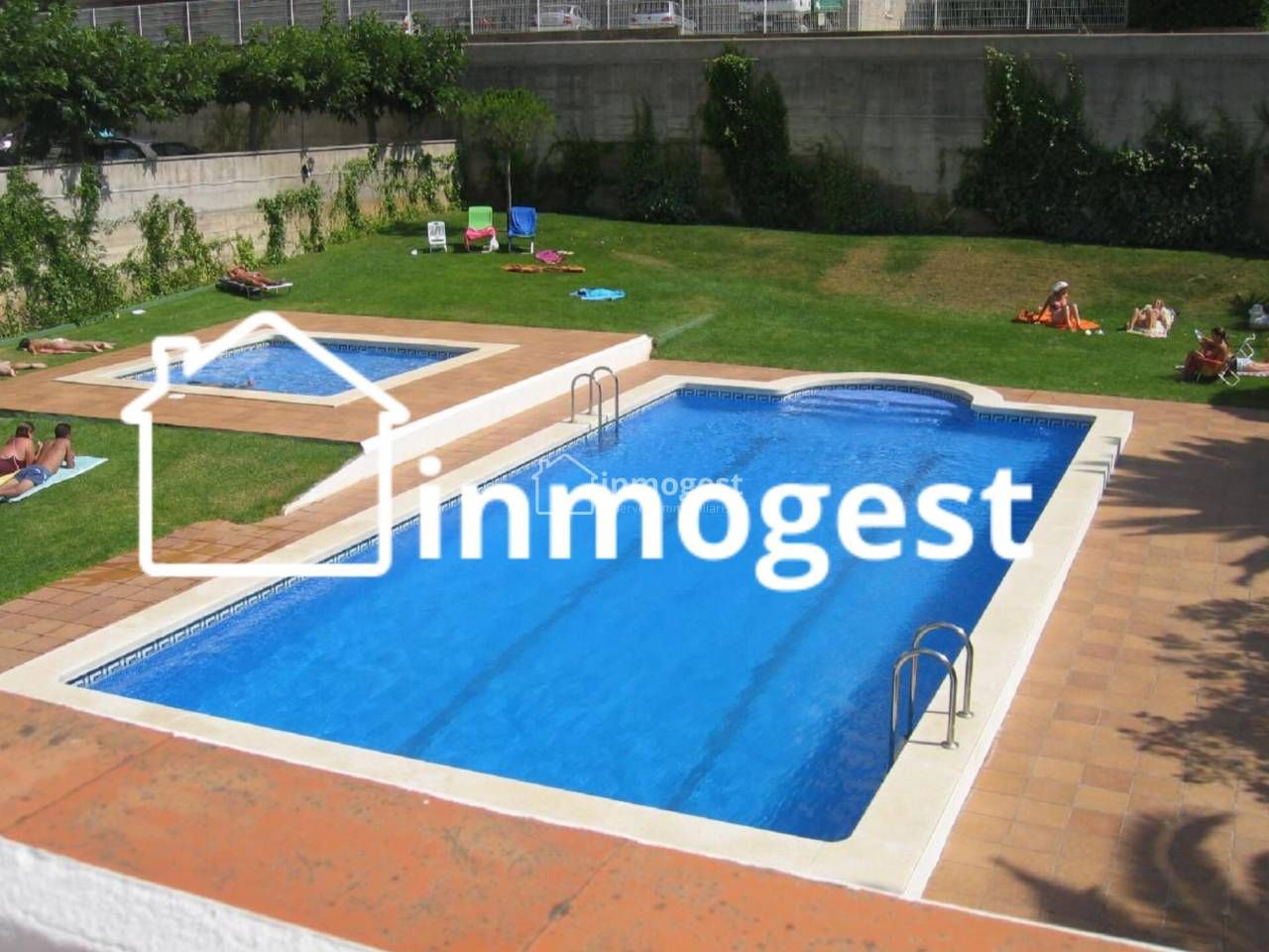 Piscina de Pis de lloguer en L'Escala amb Balcó