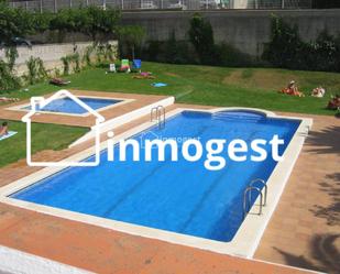 Piscina de Pis de lloguer en L'Escala amb Balcó