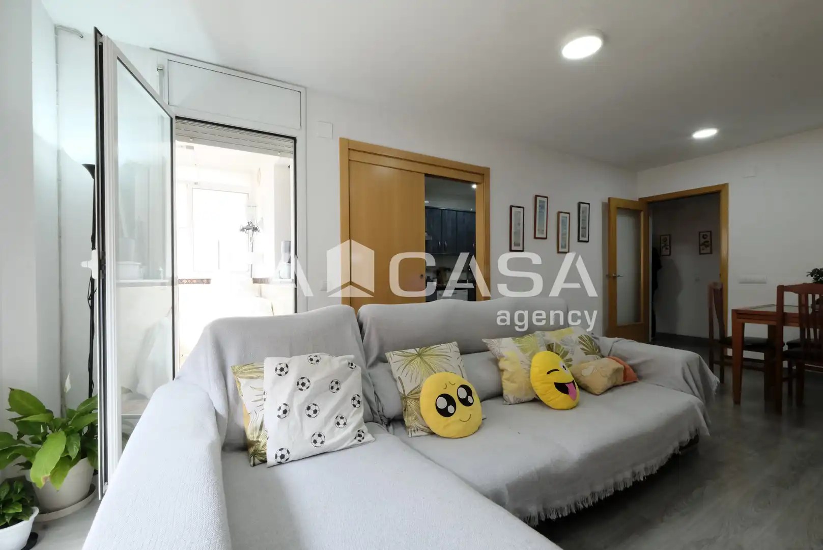 Piso en venta en Barcelona con Calefacción y Balcón