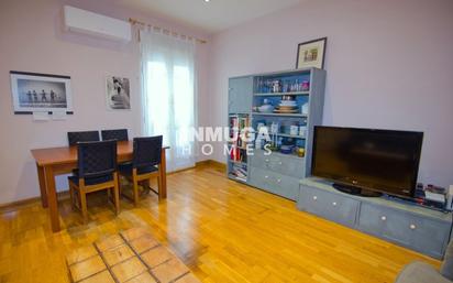 Living room of Flat for sale in  Madrid Capital  with Air Conditioner and Heating