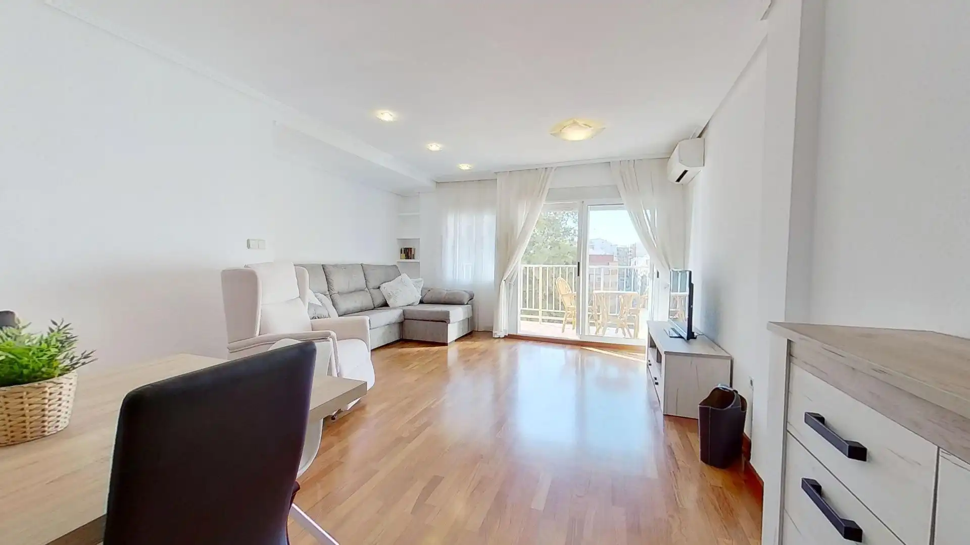 Flat for rent in ABEN AL ABBAR, 18, Albors