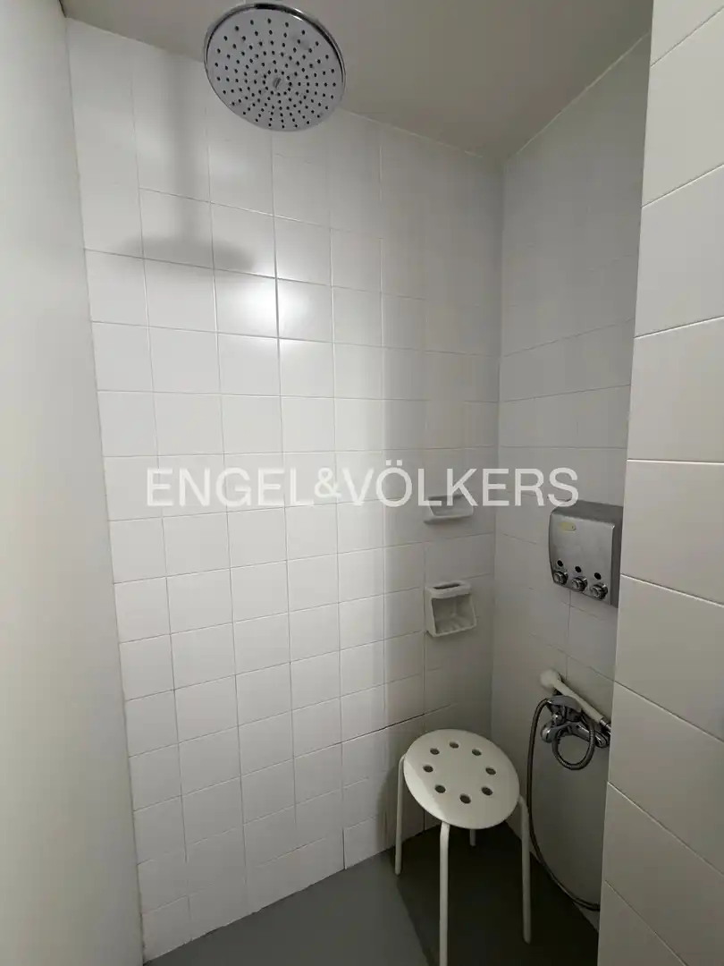 Baño de Piso de alquiler en Madrid con Aire acondicionado y Calefacción