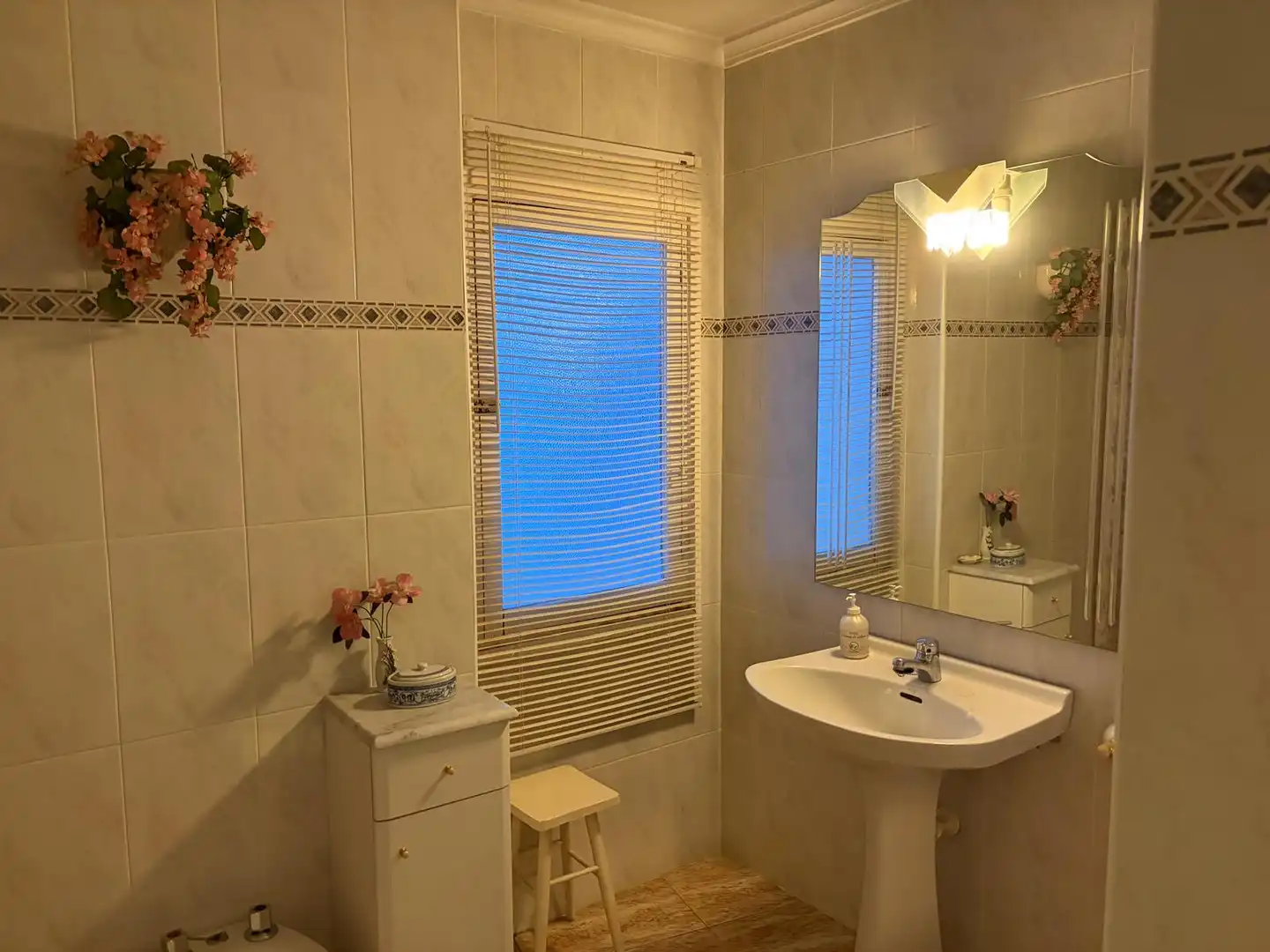 Baño de Piso en venta en Villena con Aire acondicionado, Trastero y Balcón
