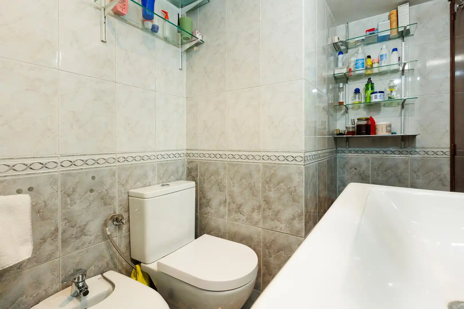 Bathroom of Flat for sale in Madrid  with Air Conditioner, Heating and Furnished
