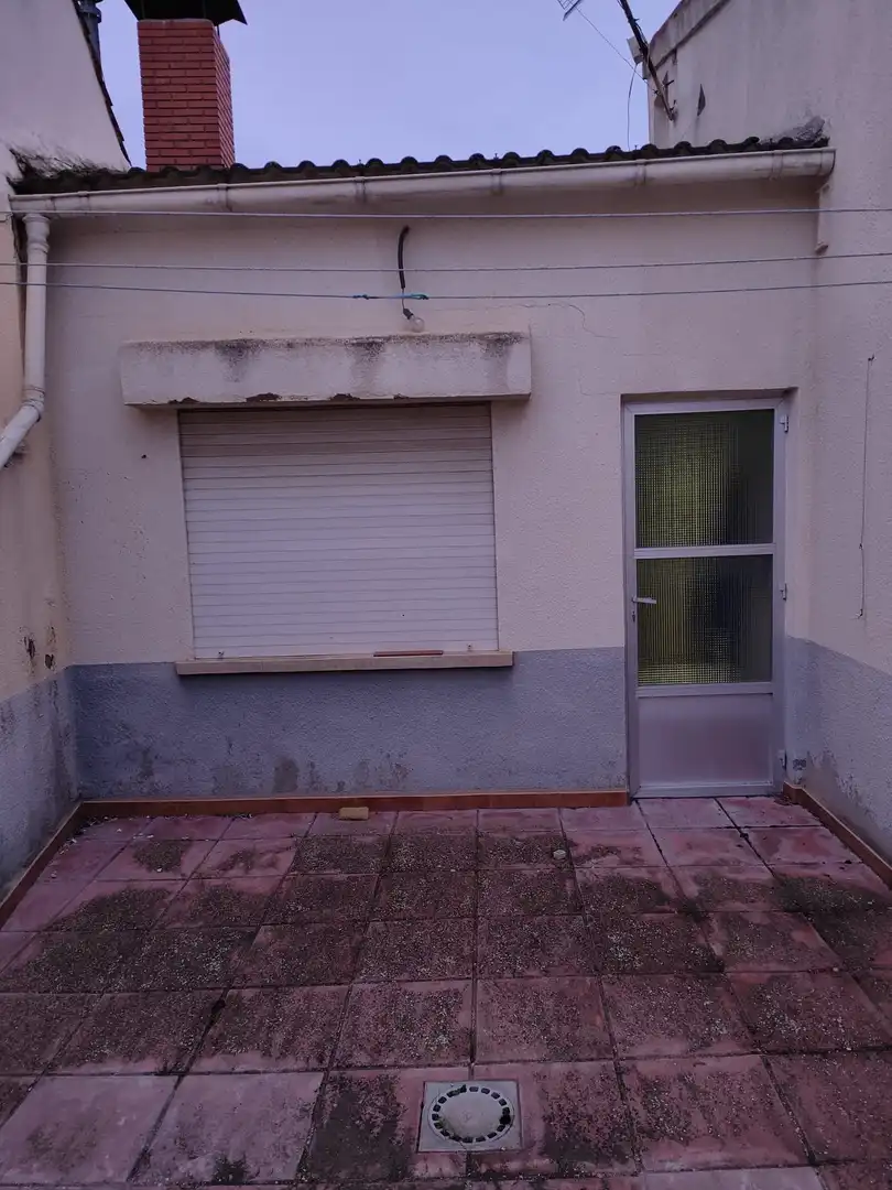 Vista exterior de Casa o chalet en venta en Corral de Almaguer con Calefacción, Parquet y Terraza