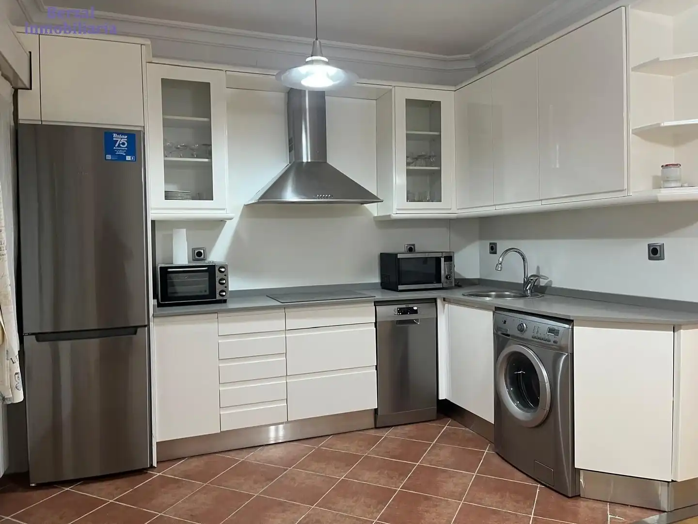 Kitchen of Flat for rent in  Logroño  with Heating, Terrace and Storage room