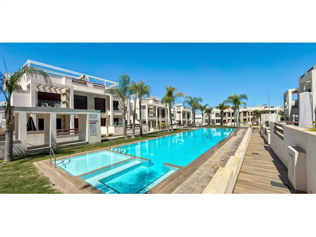 Apartamento en venta en Calle Pego