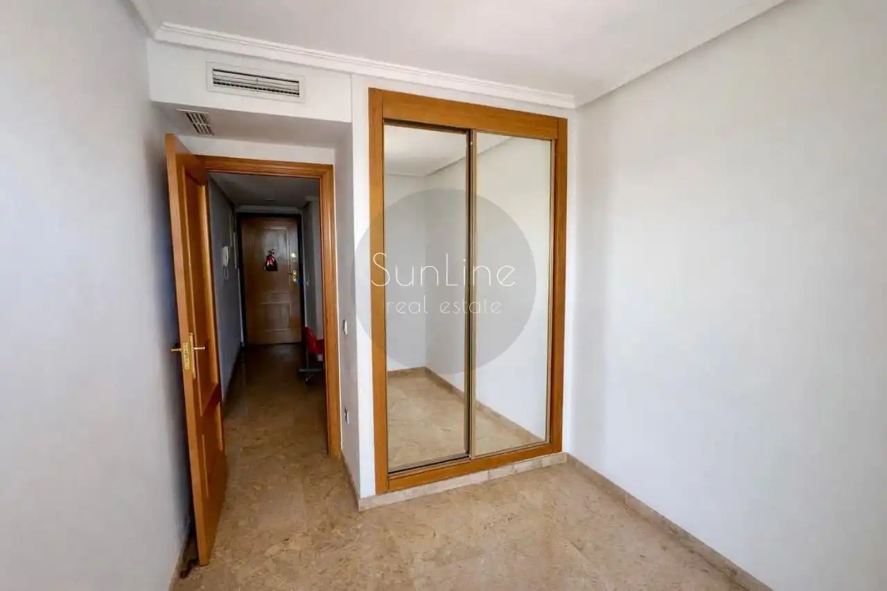 Flat for rent in Valencia  with Air Conditioner, Terrace and Storage room
