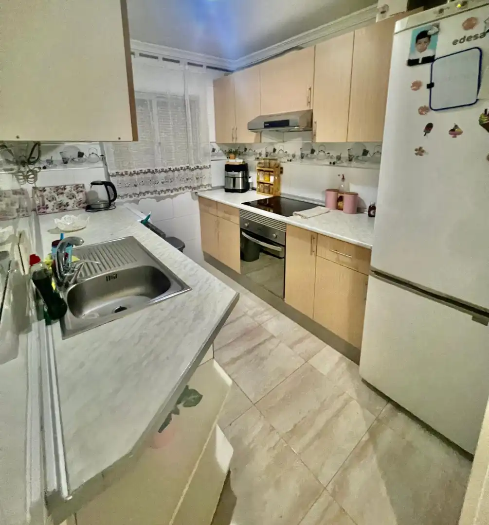 Kitchen of Flat for sale in Sevilla  with Air Conditioner