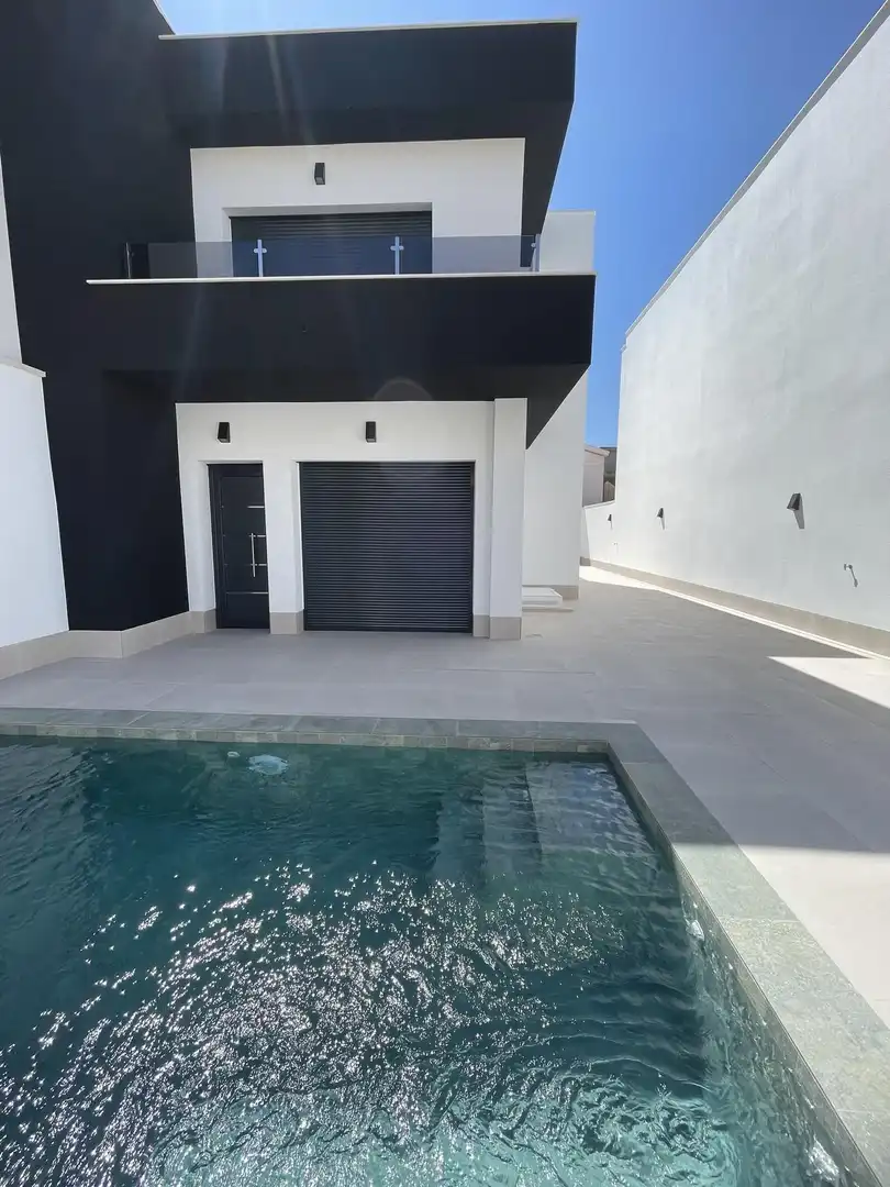 Piscina de Casa o chalet en venta en Almoradí con Aire acondicionado, Jardín privado y Terraza