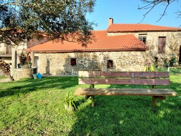 Casa rústica amb jardí en venda a A Malata - Catabois - Ciudad Jardín