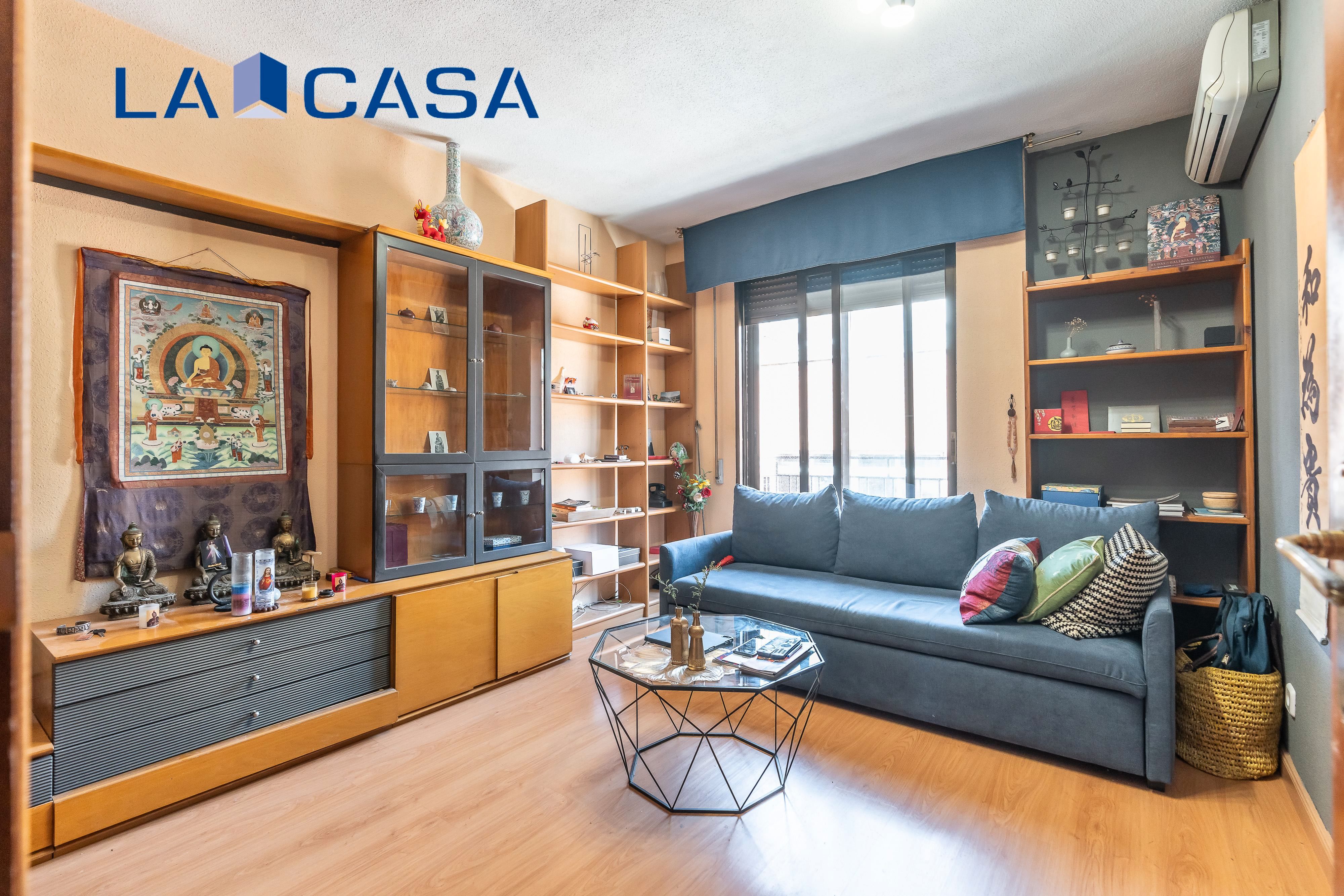 Living room of Flat for sale in  Madrid Capital  with Heating and Terrace