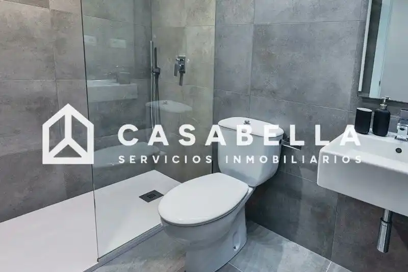 Baño de Piso en venta en Valencia con Aire acondicionado, Calefacción y Terraza