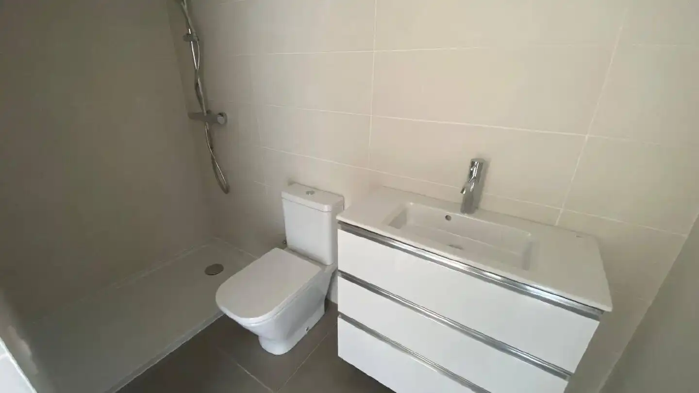 Baño de Piso de alquiler en Sabadell
