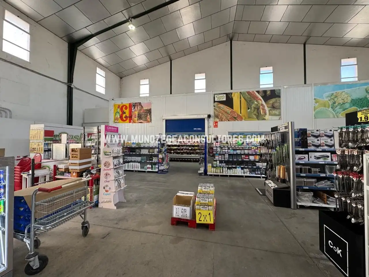 Industrial building to rent in La Viñuela