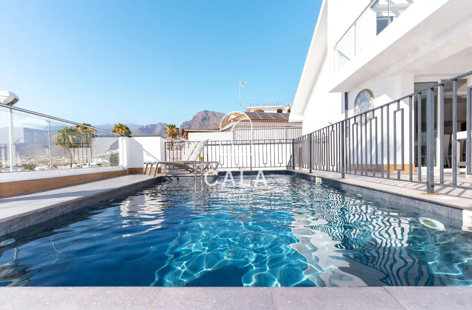 Piscina de Casa o chalet en venta en Adeje con Aire acondicionado, Calefacción y Terraza