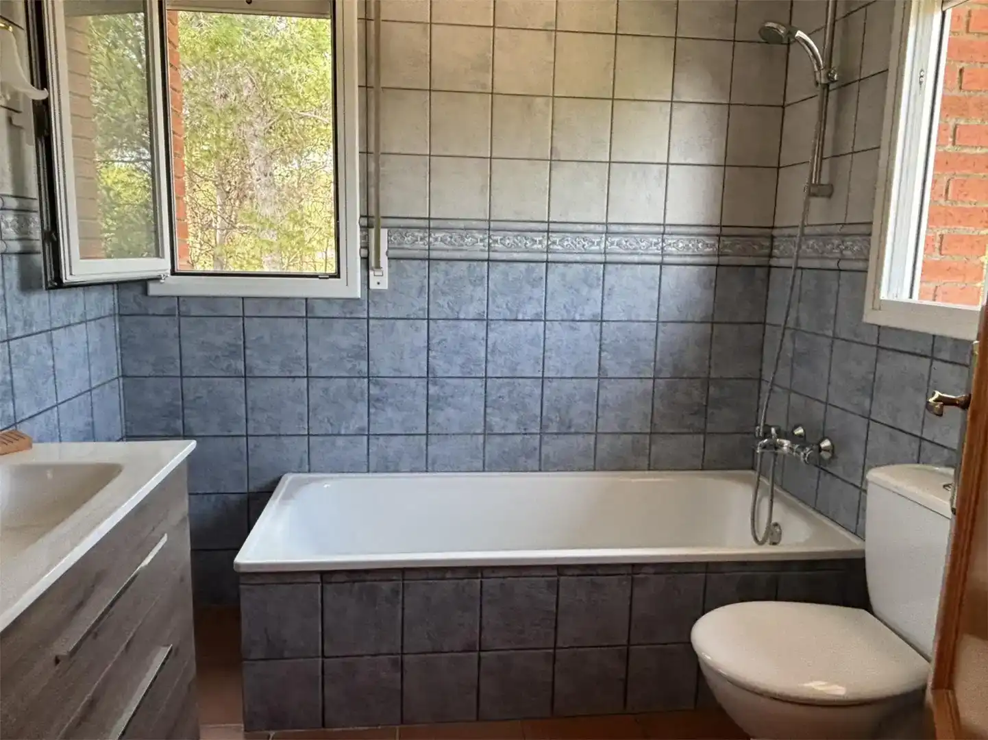 Bany de Casa o xalet en venda en Corbera de Llobregat, Barcelona