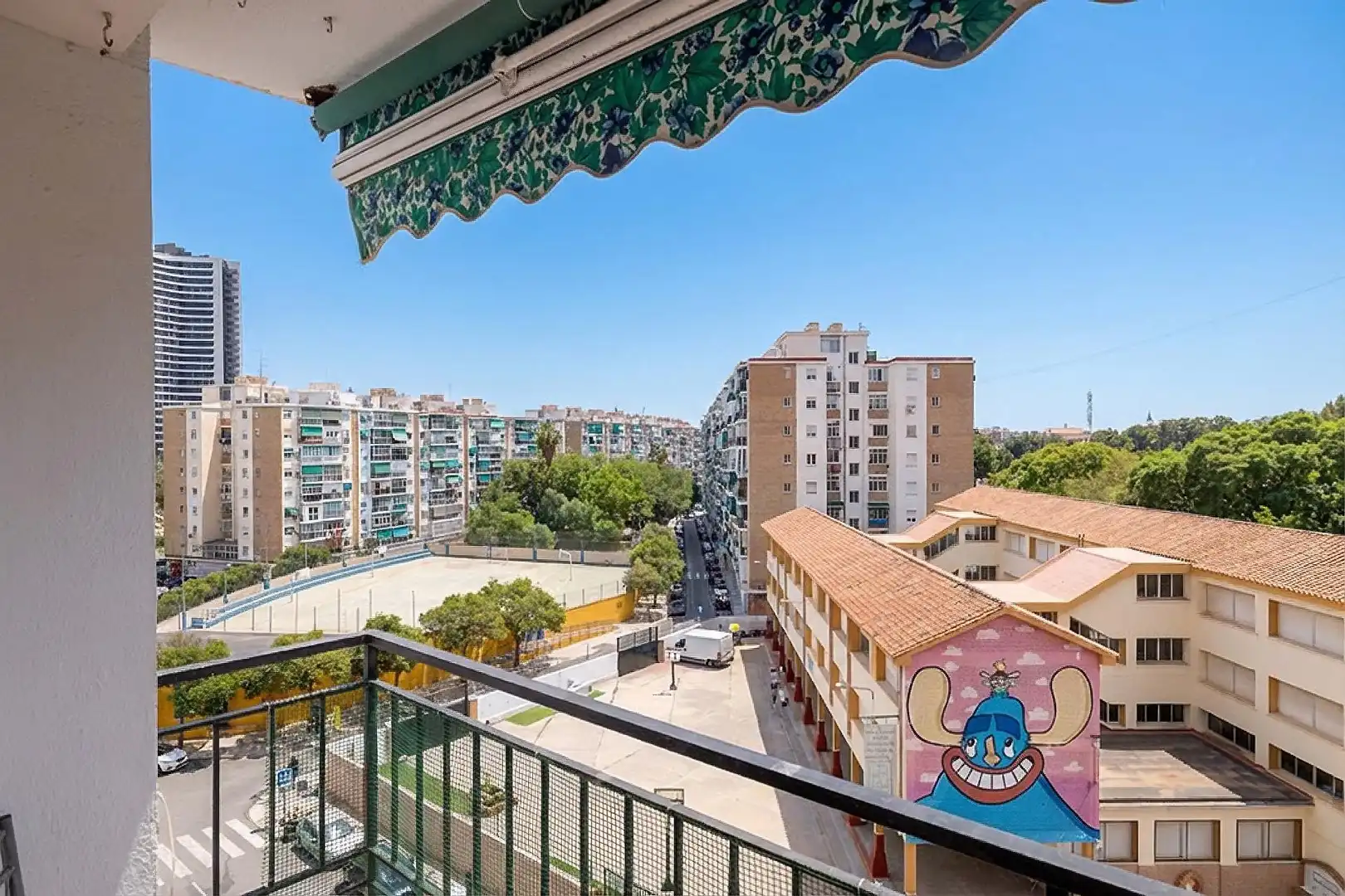 Vista exterior de Piso en venta en Málaga con Balcón