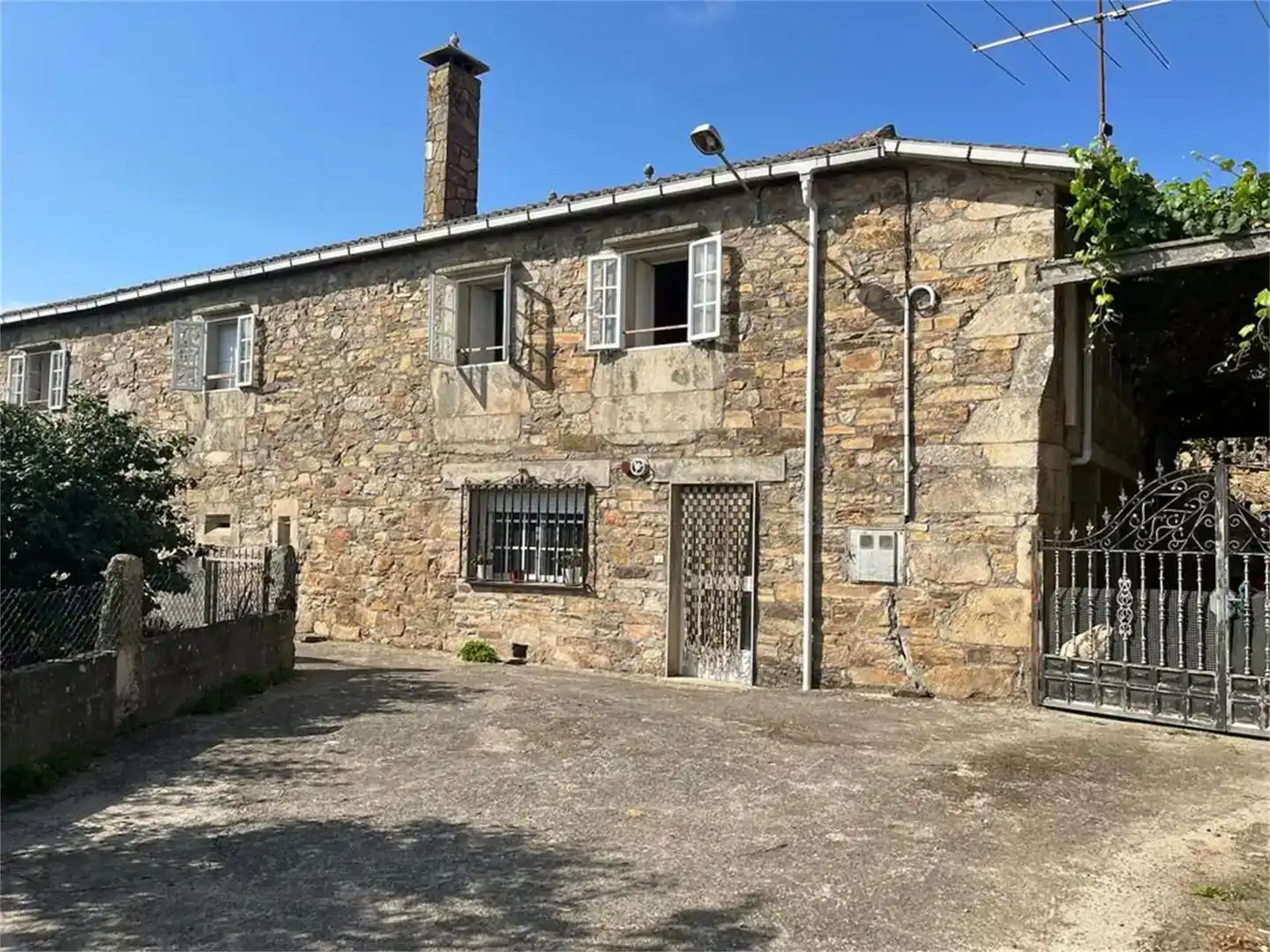 Vista exterior de Piso en venta en Lalín