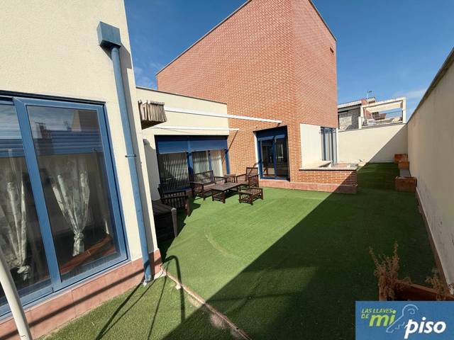Casa adosada en Venta en Calle los Galanos, 17D en Cabezón de Pisuerga