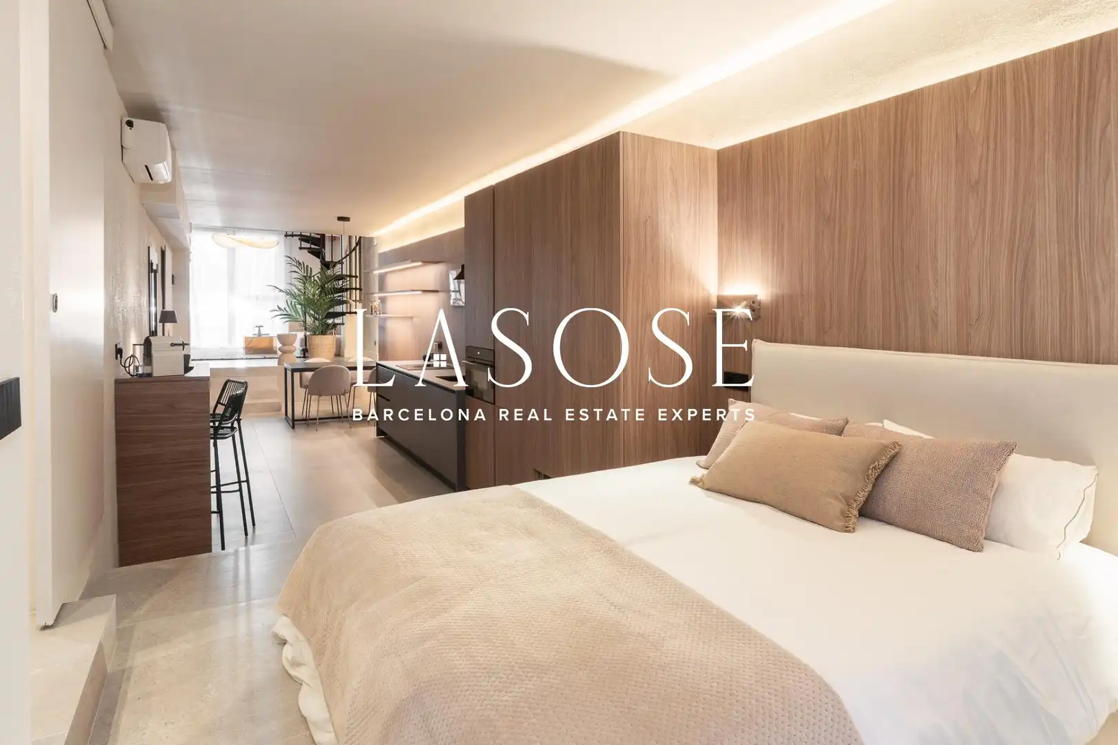 Dormitori de Apartament de lloguer en Barcelona amb Aire condicionat, Calefacció i Terrassa