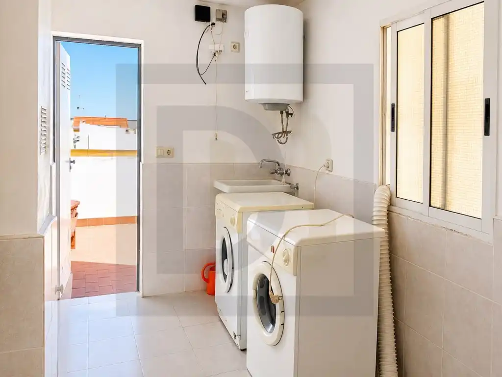 Cuina de Casa o xalet en venda en San Miguel de Salinas amb Aire condicionat, Terrassa i Moblat