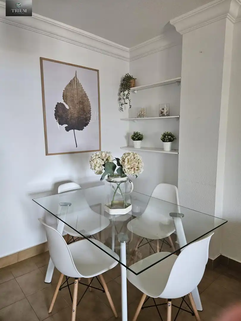 Menjador de Apartament de lloguer en Salobreña amb Aire condicionat, Moblat i Balcó