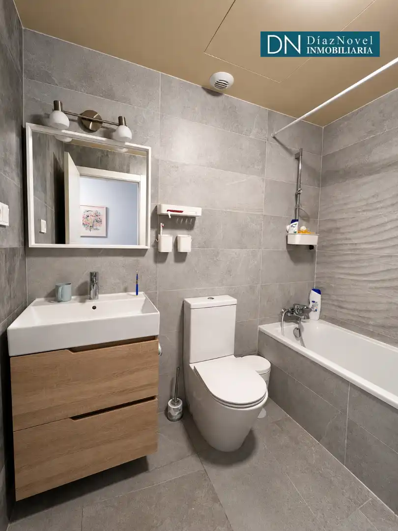 Baño de Ático en venta en Málaga con Aire acondicionado, Calefacción y Terraza