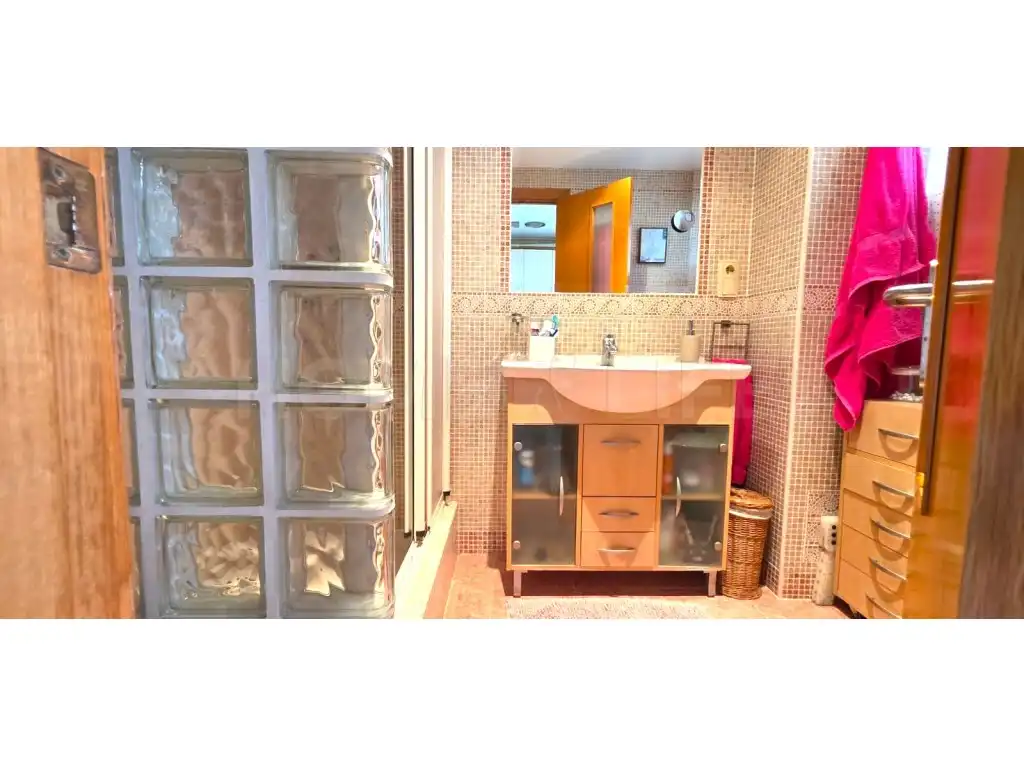 Baño de Estudio de alquiler en Puerto Marina