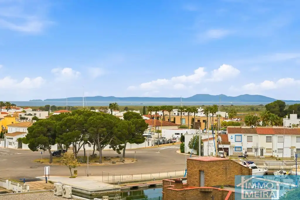 Vista exterior de Apartamento en venta en Roses con Aire acondicionado, Calefacción y Terraza