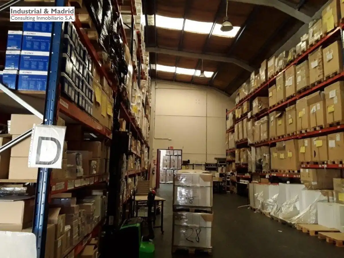 Nave industrial in vendita a Loeches, imagen 2