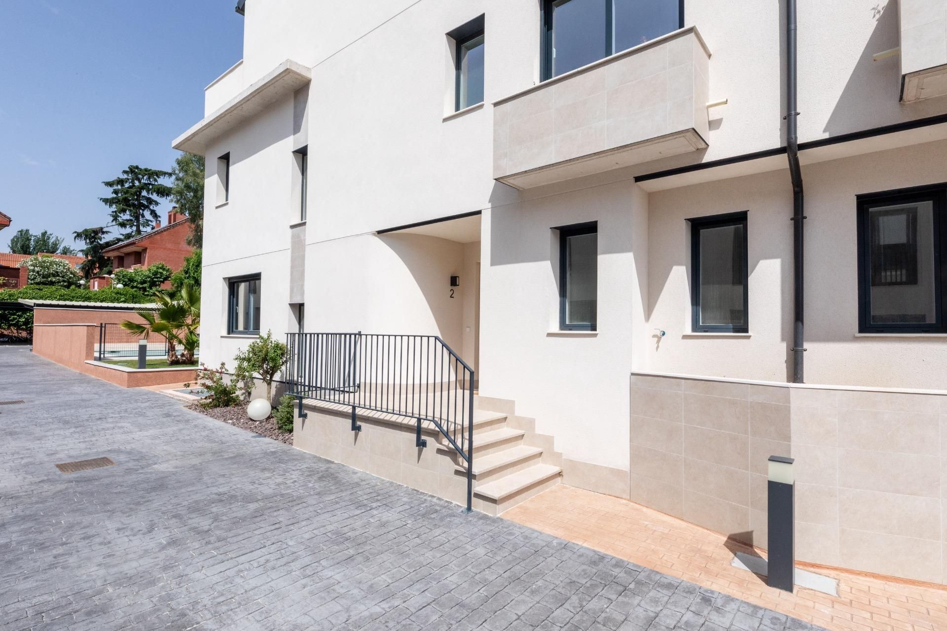 Single-family semi-detached for sale in Travesía Hermanos San Román, 1, Norte