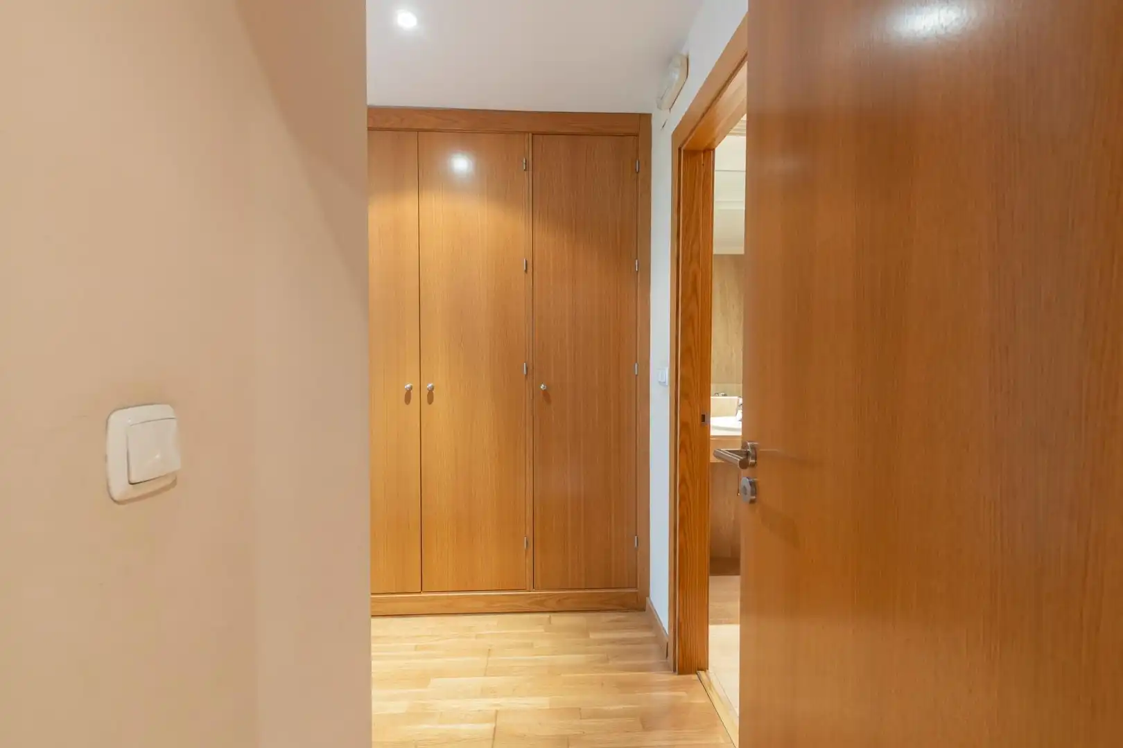 Flat for sale in Granada  with Air Conditioner and Heating