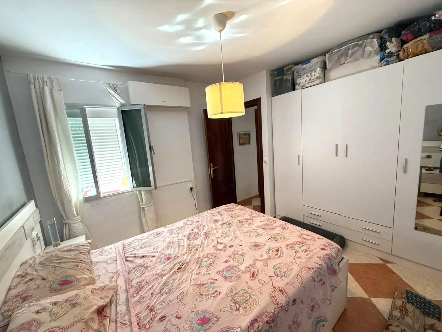 Bedroom of Flat for sale in Sevilla  with Air Conditioner and Terrace