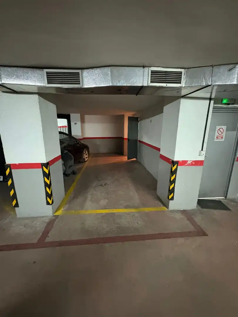 Garage zum Verkauf in Avenida Pedro de Mendoza y Luján, 41, Guadix