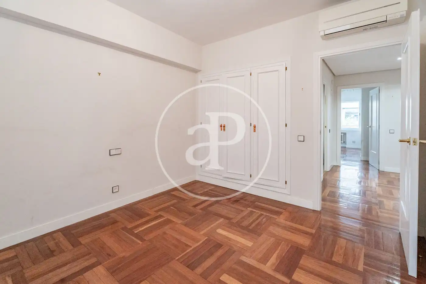 Habitación de Piso en venta en Madrid con Aire acondicionado, Calefacción y Terraza
