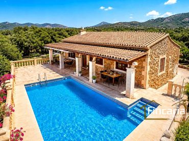 Casa rústica con piscina en venta en Poligono 34