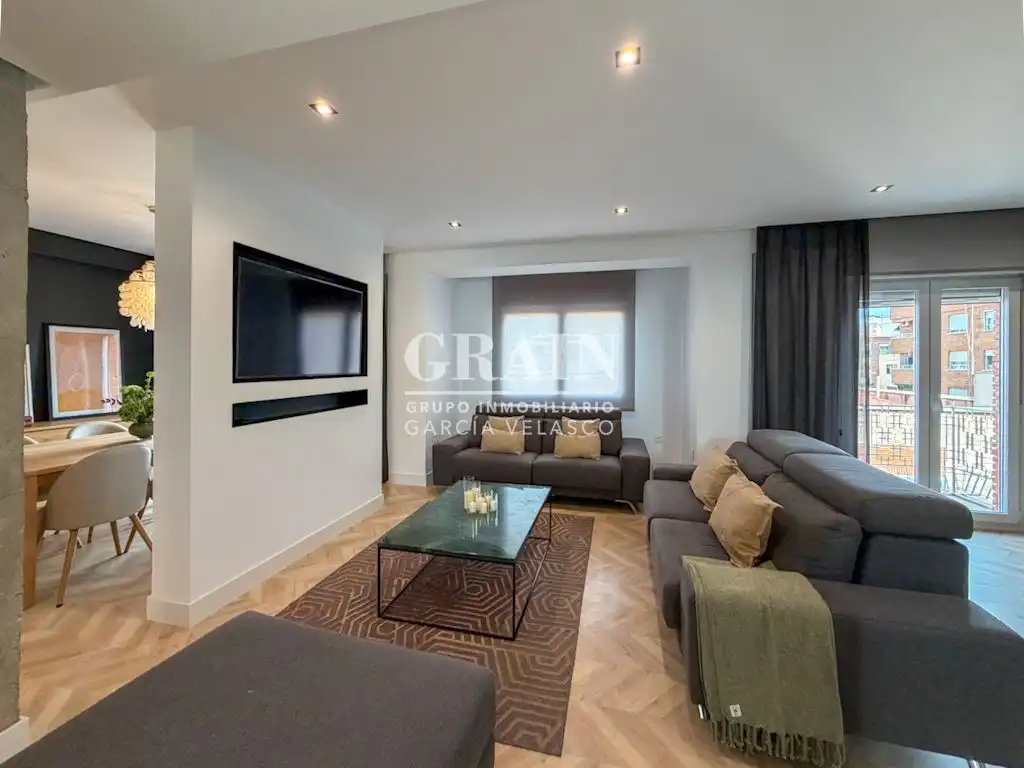 Wohnzimmer von Dachboden zur Miete in Albacete mit Heizung, Terrasse und Balkon