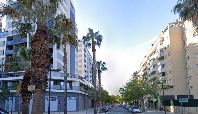 Local comercial en Alquiler en Nou Campanar