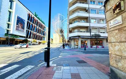 Vista exterior de Pis en venda en Salamanca Capital amb Calefacció, Terrassa i Moblat