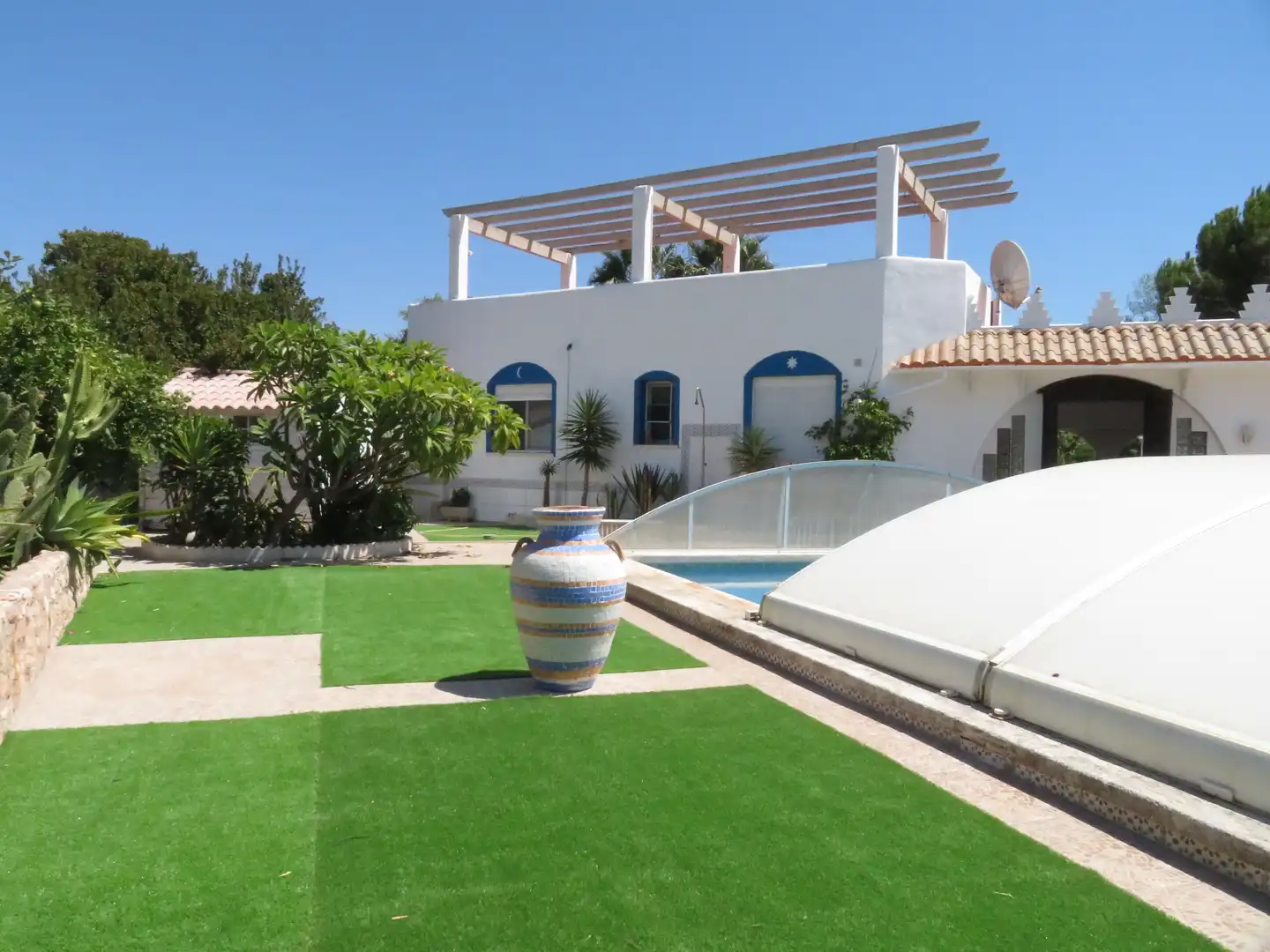 Casa rústica amb piscina en venda a Pasaje los Pepeles