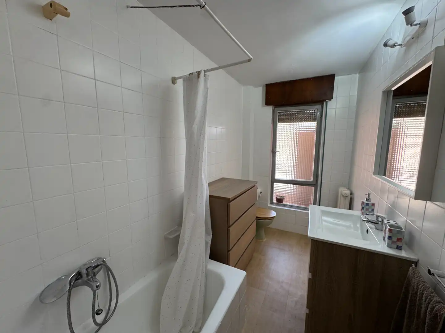 Bathroom of Flat for sale in Lena  with Heating, Terrace and Oven
