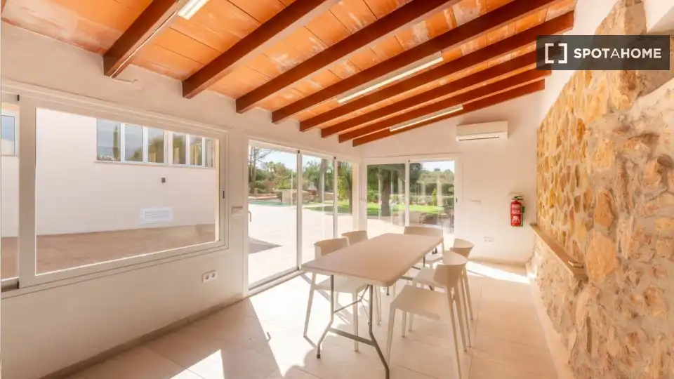 Terrace of Apartments for share in  Palma de Mallorca  with Air Conditioner, Terrace and Furnished