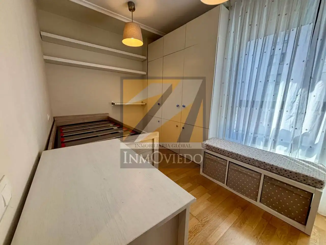 Schlafzimmer von Wohnung zum Verkauf in Oviedo  mit Heizung und Abstellraum
