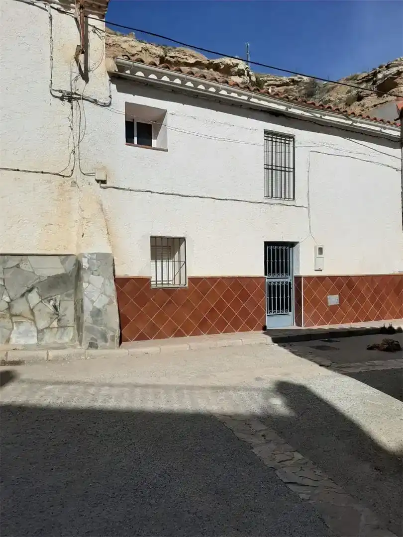 Vista exterior de Casa o xalet en venda en Guadix