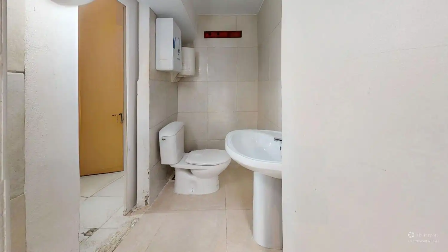 Badezimmer von Geschaftsraum zum Verkauf in Sevilla mit Klimaanlage