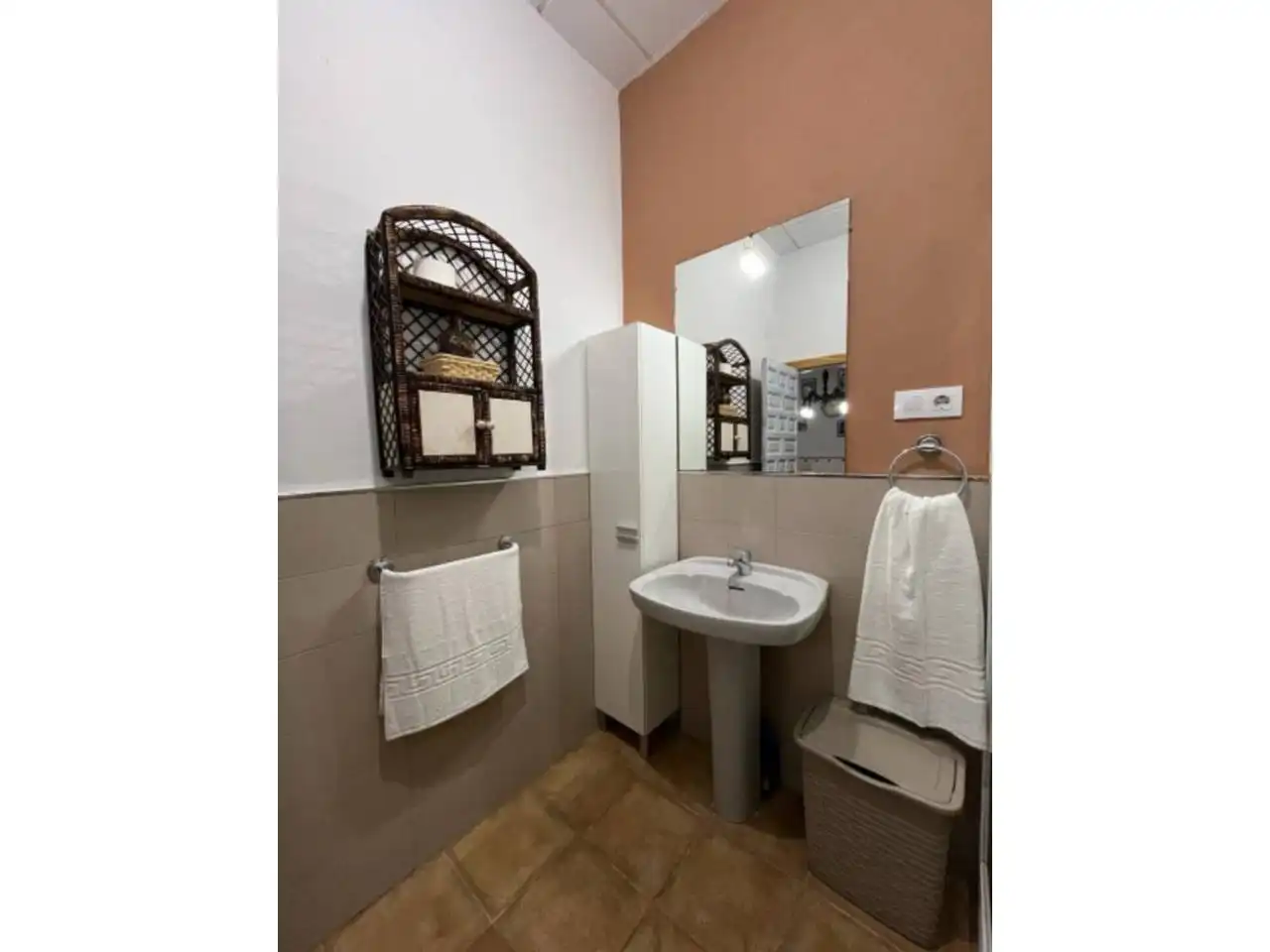 Badezimmer von Country house zum Verkauf in Castro del Río