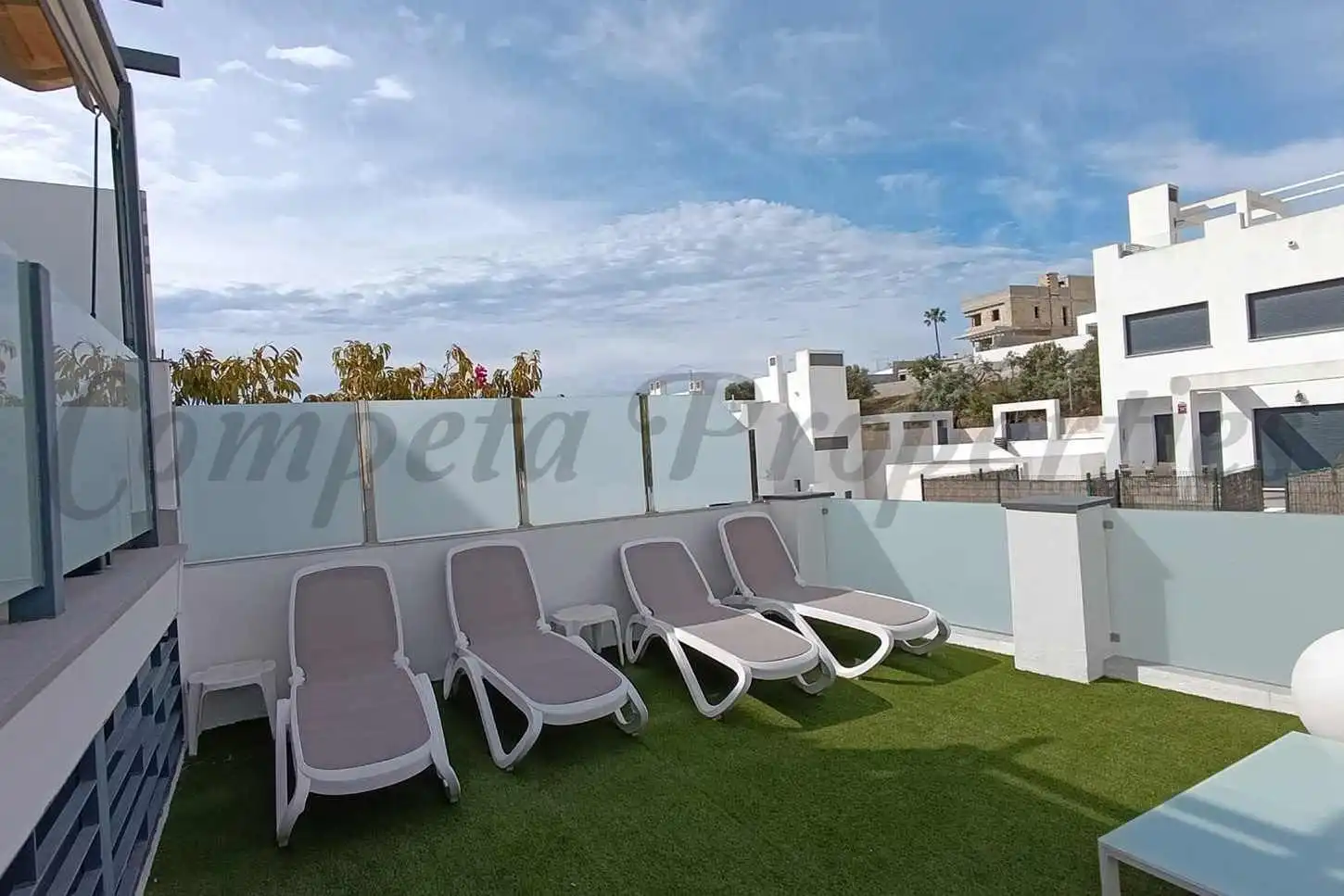 House with pool for sale in Avda Pescia - Ctra de Frigiliana, imagen 2