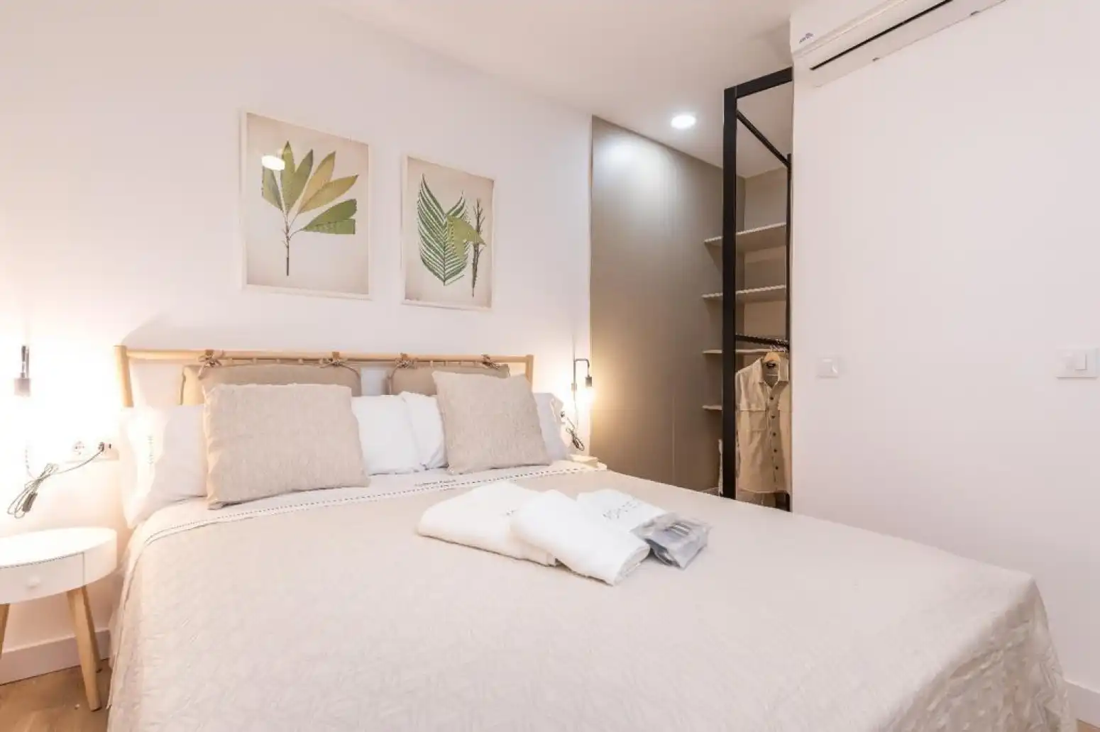 Schlafzimmer von Wohnung zur Miete in Valencia mit Klimaanlage, Heizung und Parkett