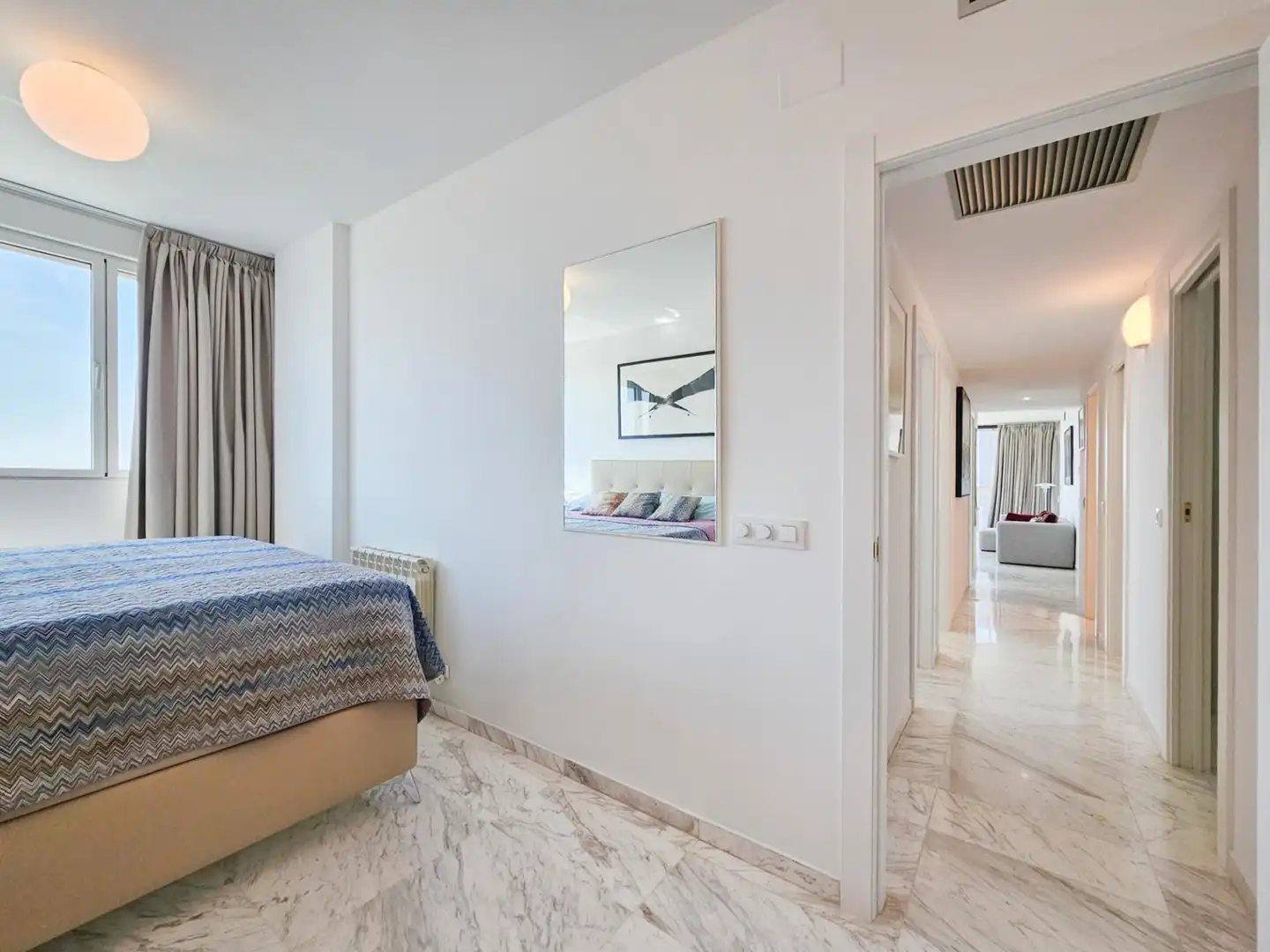 Wohnung zum Verkauf in Barcelona mit Klimaanlage, Heizung und Balkon